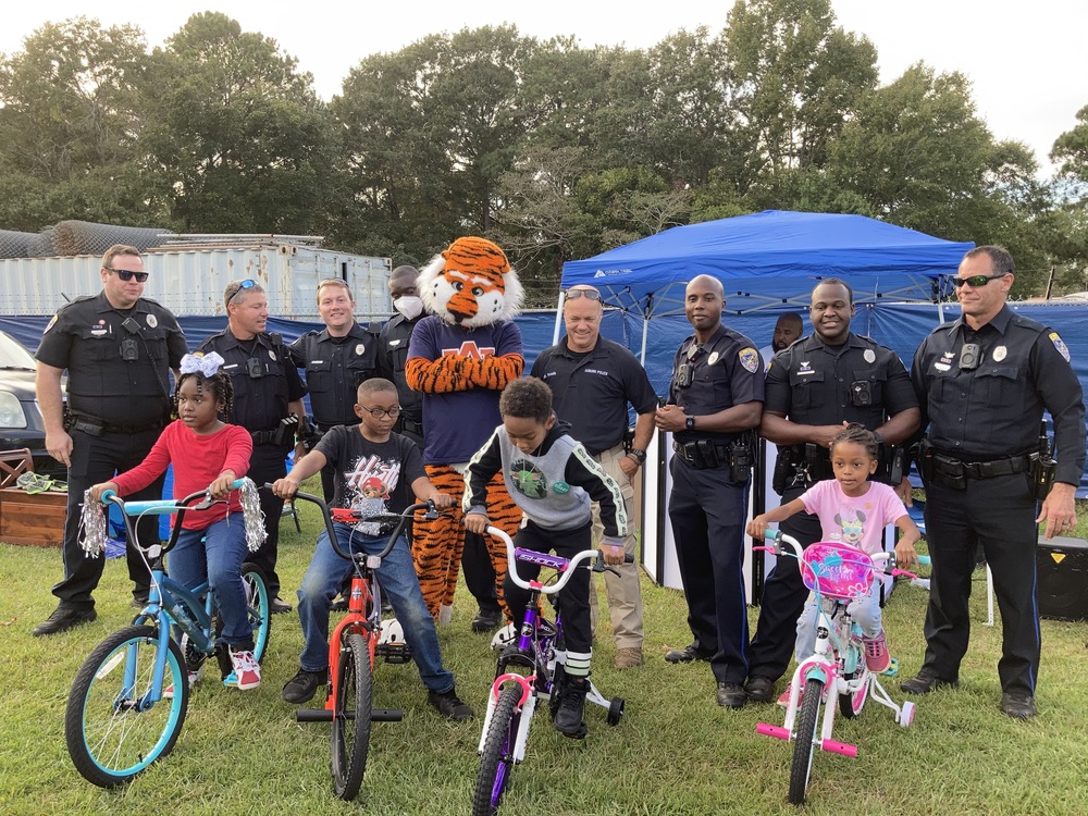 National Night Out 2021 bike giveaway with auburn police