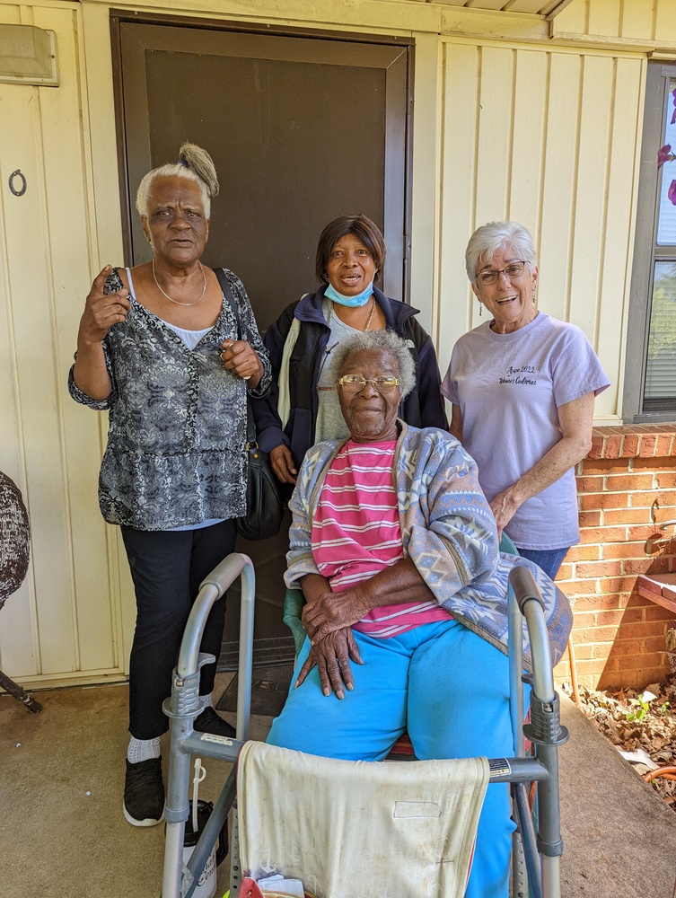 Wonderful Wednesdays participants posing together