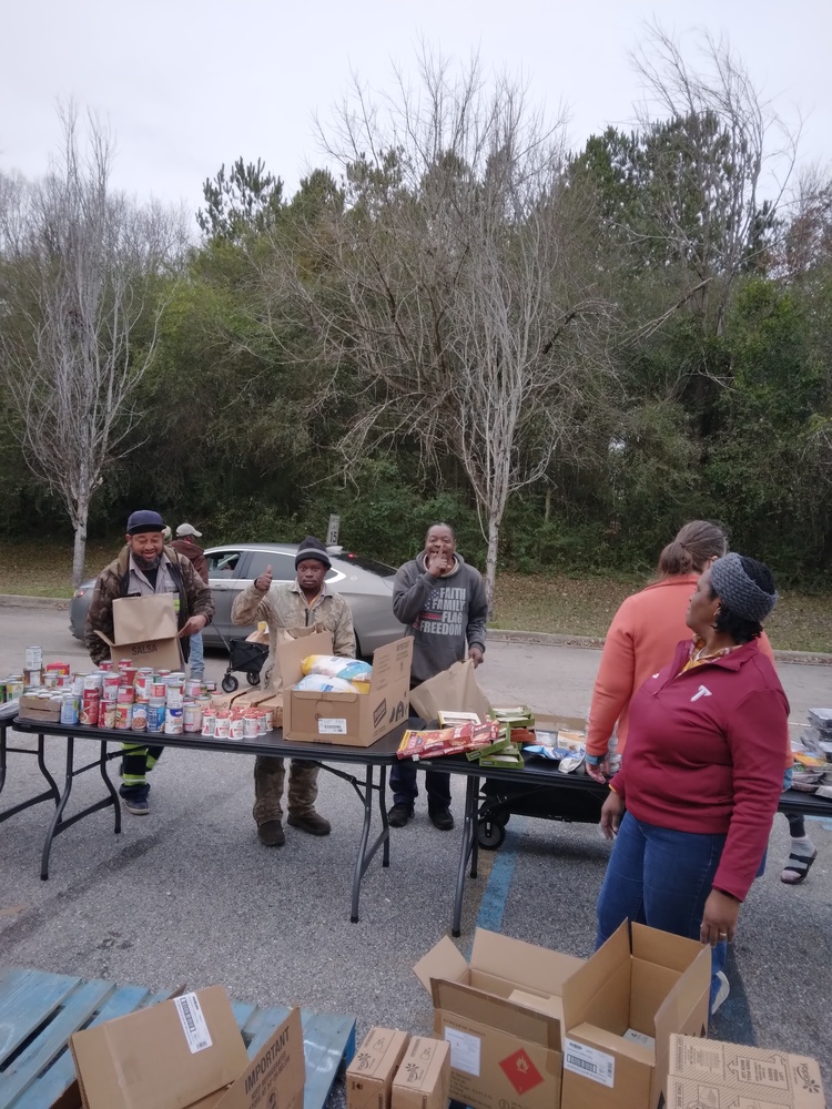 LaFayette Farmers Market volunteers 