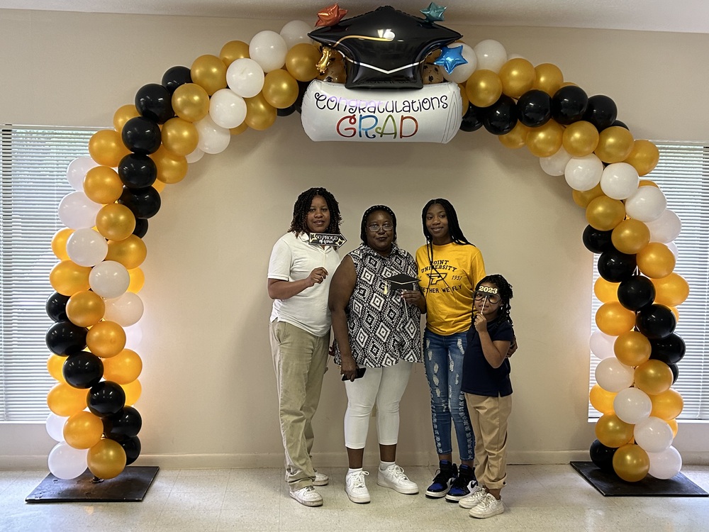 LHA Grad - Janecia Gates - family