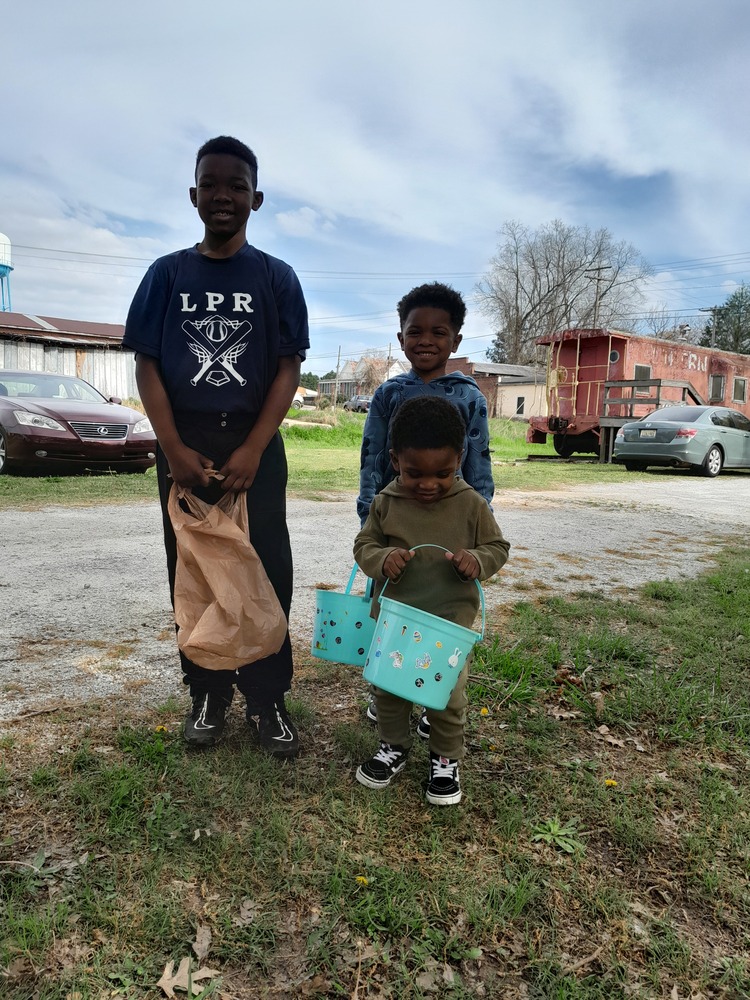 youth tenants at find the bunny event