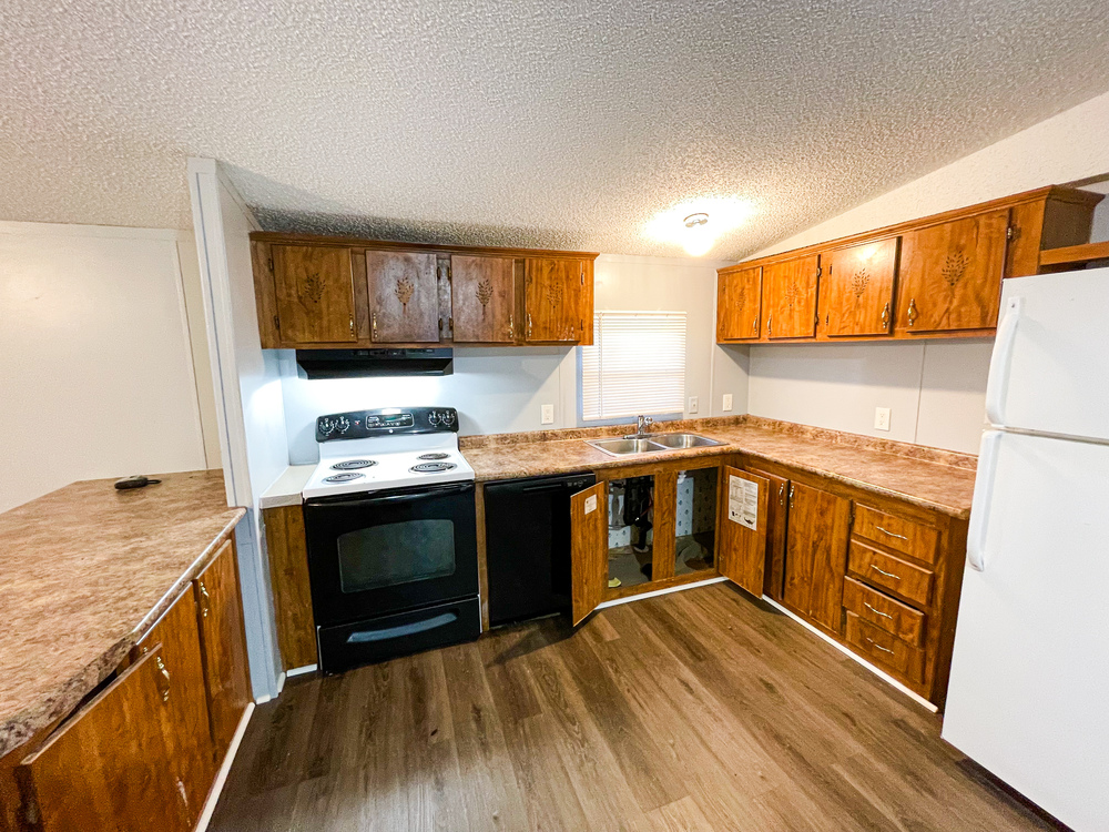 1181 Lee Rd. CR 203
