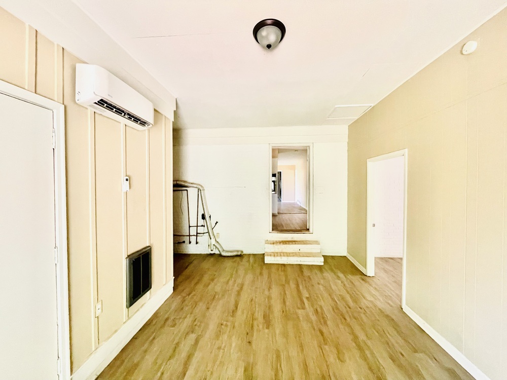 311 Hillcrest Court