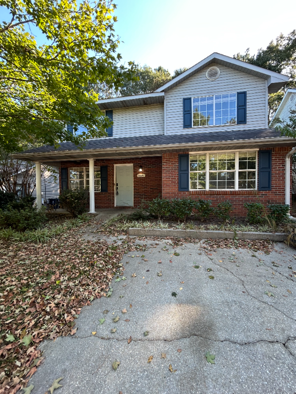 869 Hollins Rd.