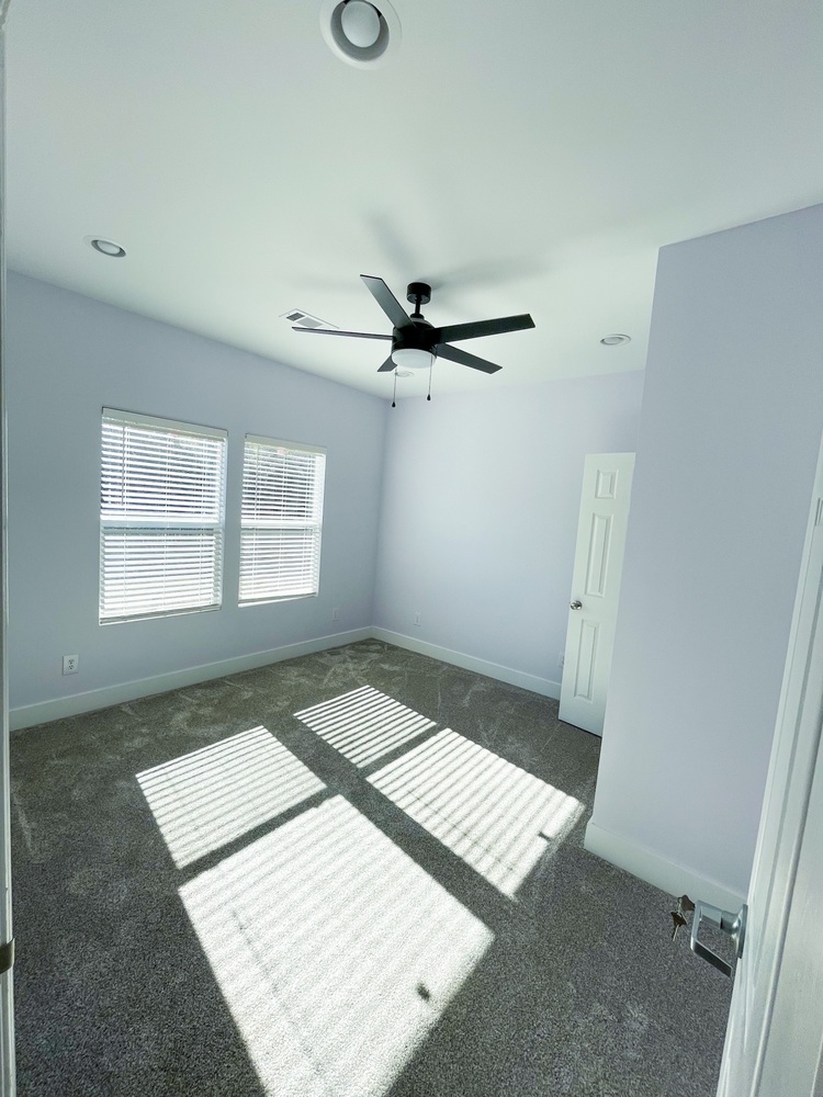 403 1st PL SW at 403 1st PL SW