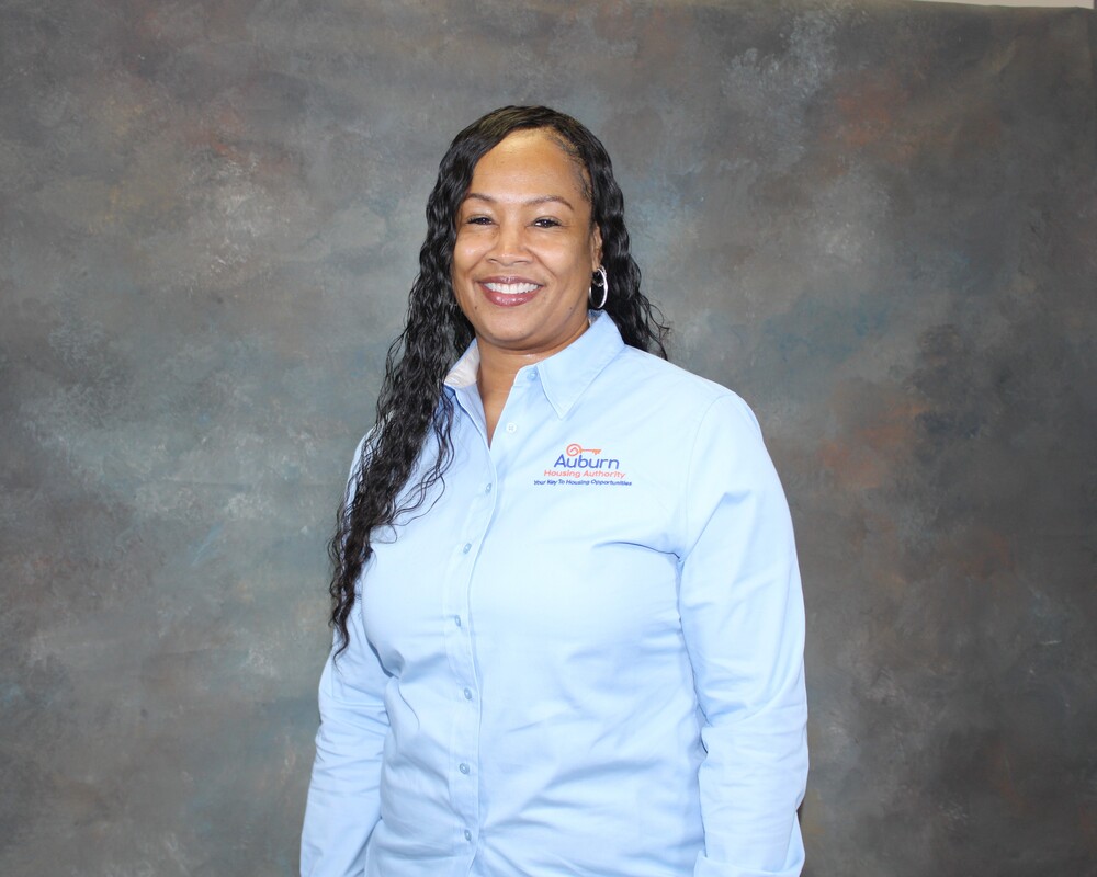 Esemerelda Smith HCV Caseworker TBV Headshot