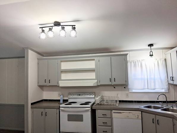 1223 Lee Road 203